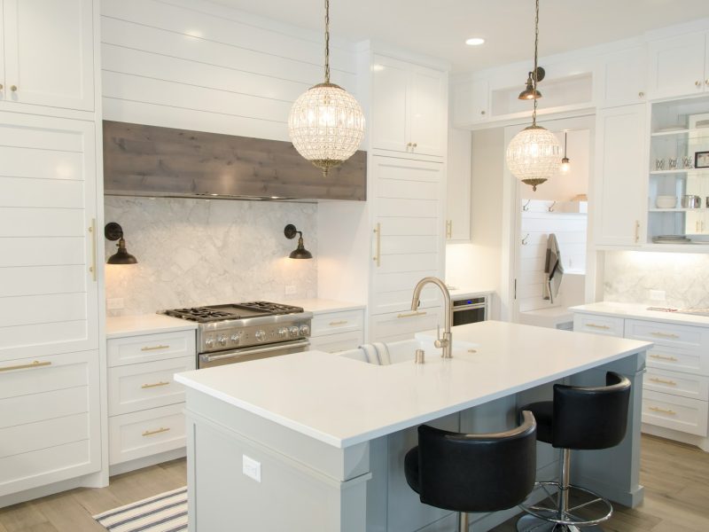 white kitchen room set